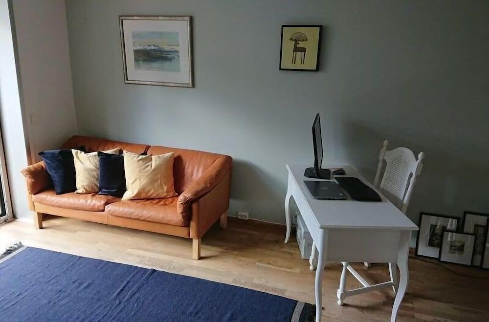 StayPlus Apt in Trendy Area Balcony Apartment 8