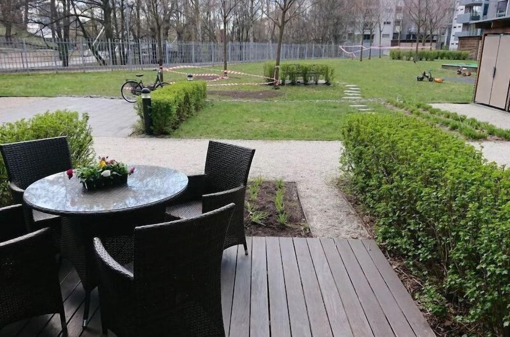 StayPlus Apt in Trendy Area Balcony Apartment 17
