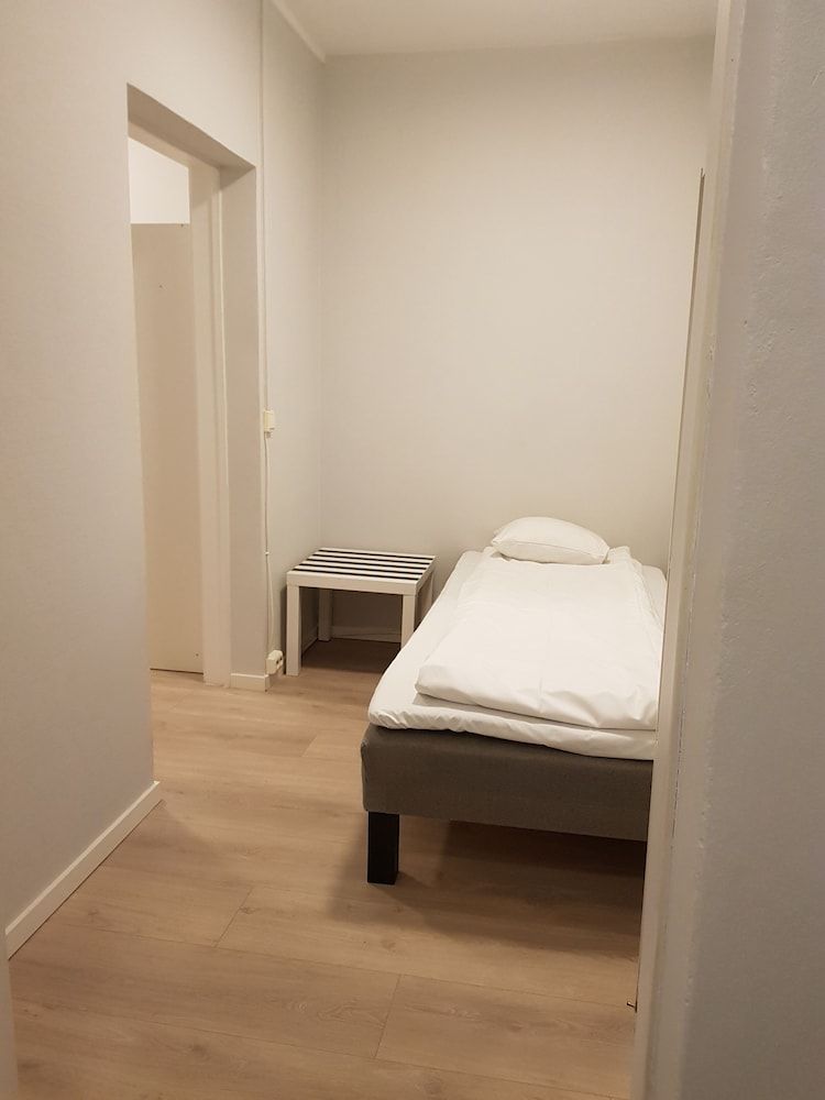 undefined StayPlus Budgeted Rooms - Hostel 8