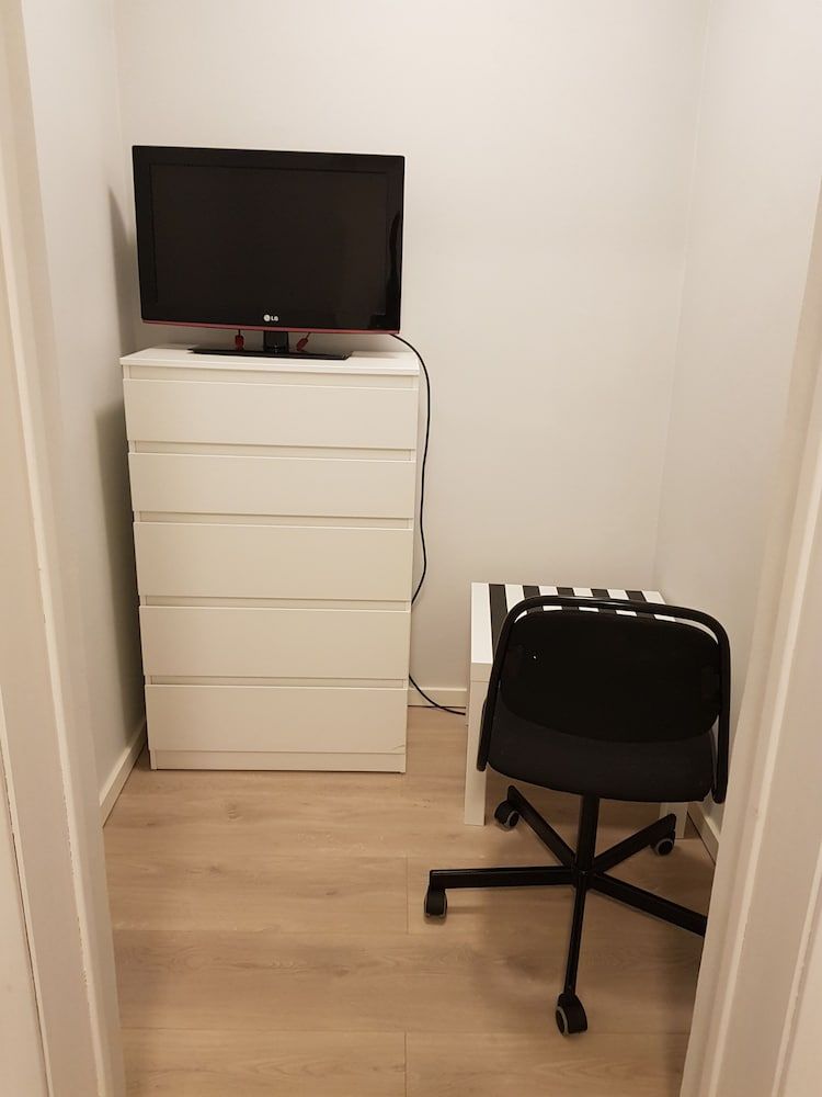 undefined StayPlus Budgeted Rooms - Hostel 6