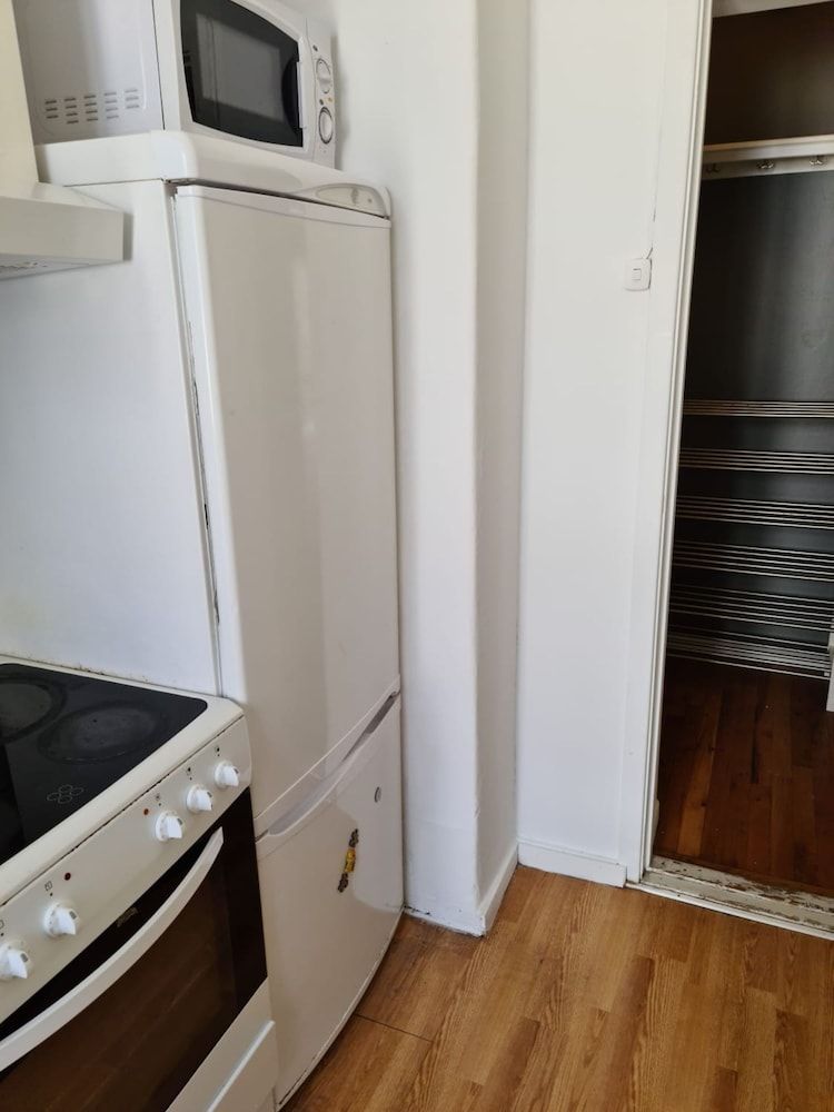 S12 2nd Floor Room in Elegant Apartment Design Double Room 5