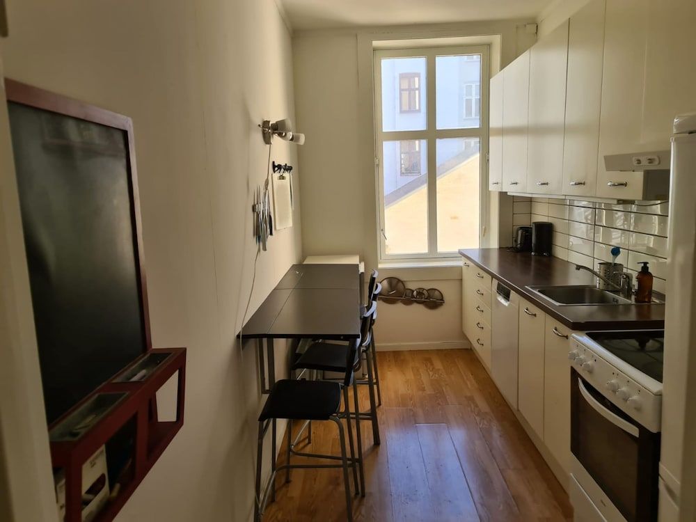 S12 2nd Floor Room in Elegant Apartment Design Double Room 8