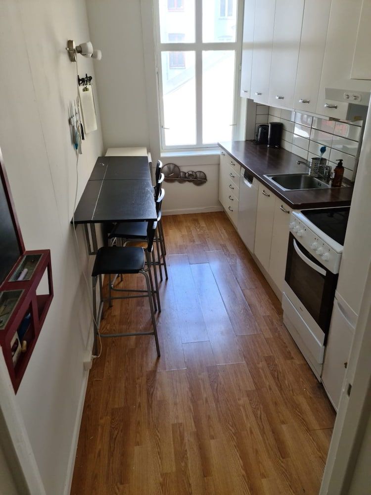 S12 2nd Floor Room in Elegant Apartment Design Double Room 4