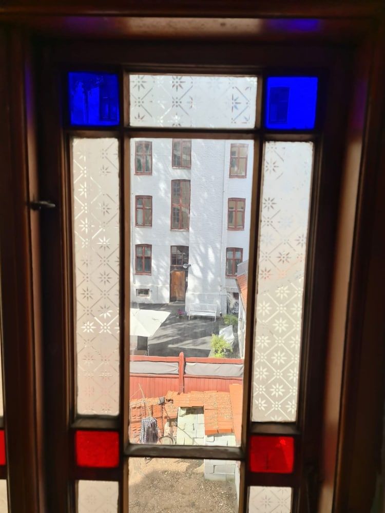 undefined S12 2nd Floor Room in Elegant Apartment 4