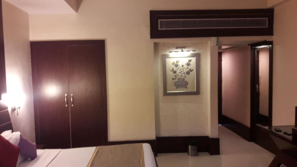 Hotel Satya Ashoka Standard Room 6