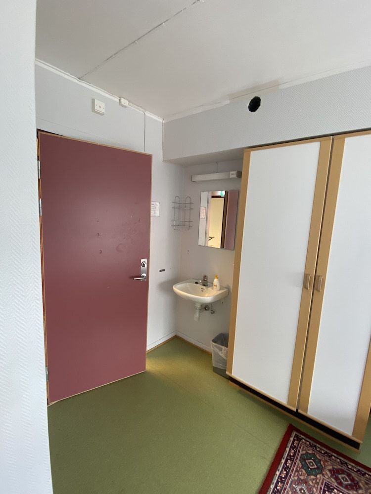 Basic Twin Room
