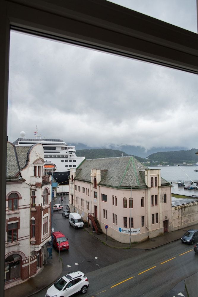 Aalesund Apartments - City Center Penthouse, 2 Bedrooms 6