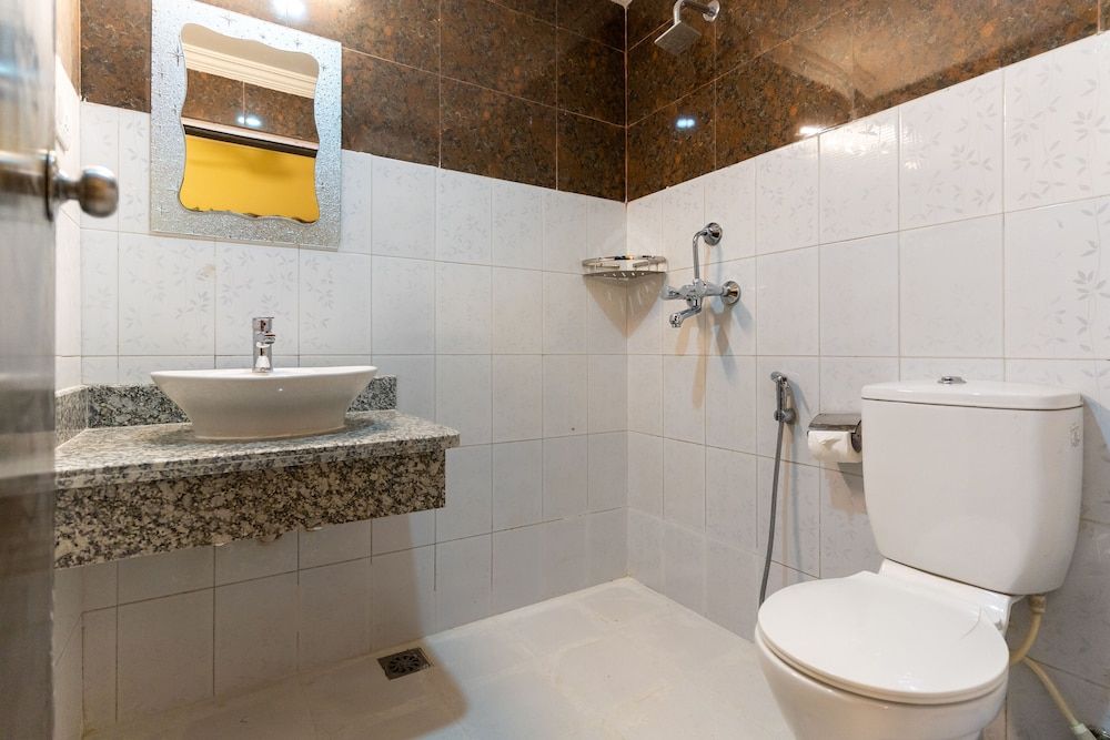 Hotel Peaceland Lumbini Standard Twin Room 9