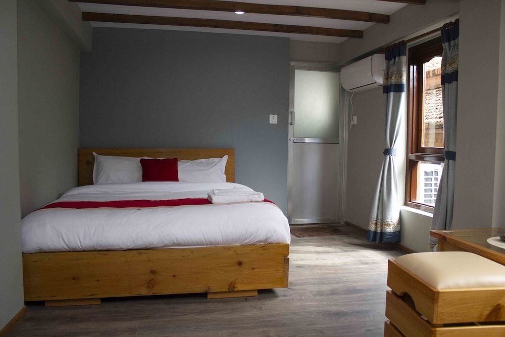 Inn Sangrahalaya Deluxe Room 2