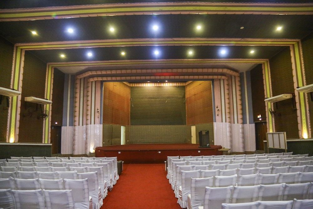 undefined Townhallpartypalace & hotel peace garden 2