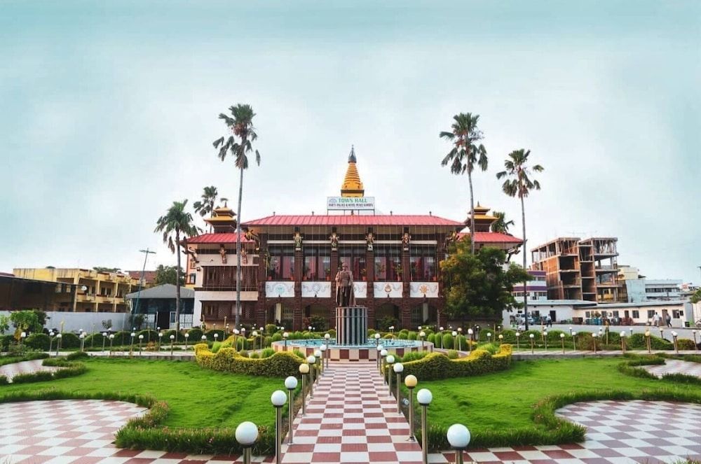 undefined Townhallpartypalace & hotel peace garden