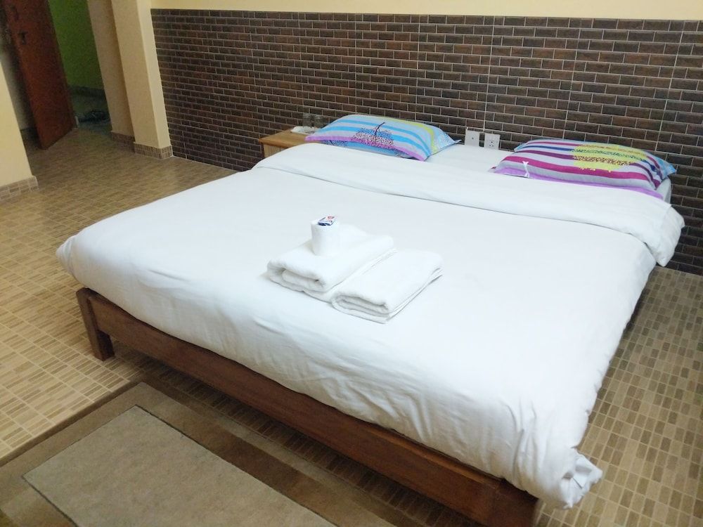 undefined The Mountain House 3