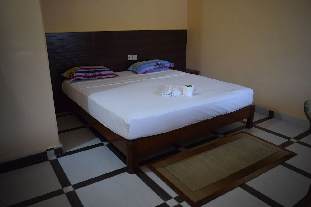 undefined The Mountain House 9