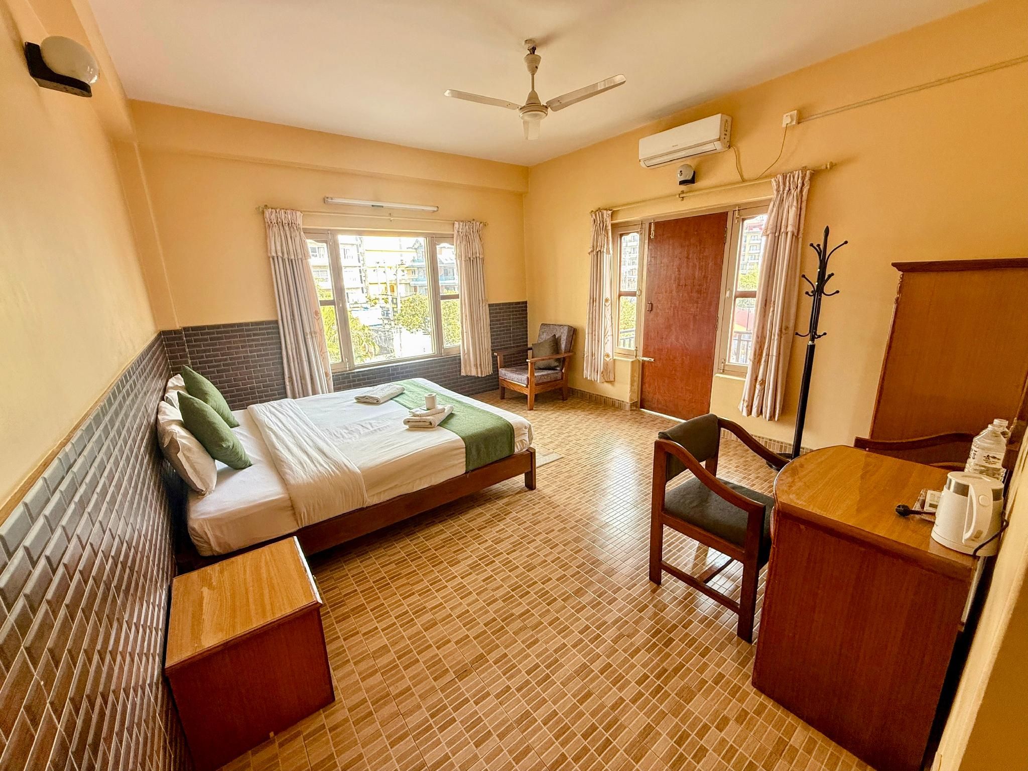 The Mountain House Deluxe Double or Twin Room with Air Conditioning