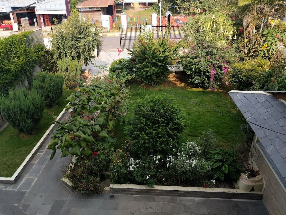 The Mountain House Deluxe Triple Room 7