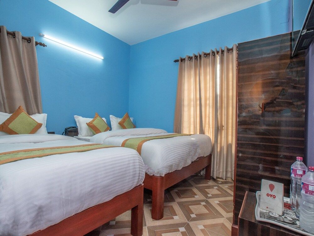 undefined OYO 339 Hotel Omega 7