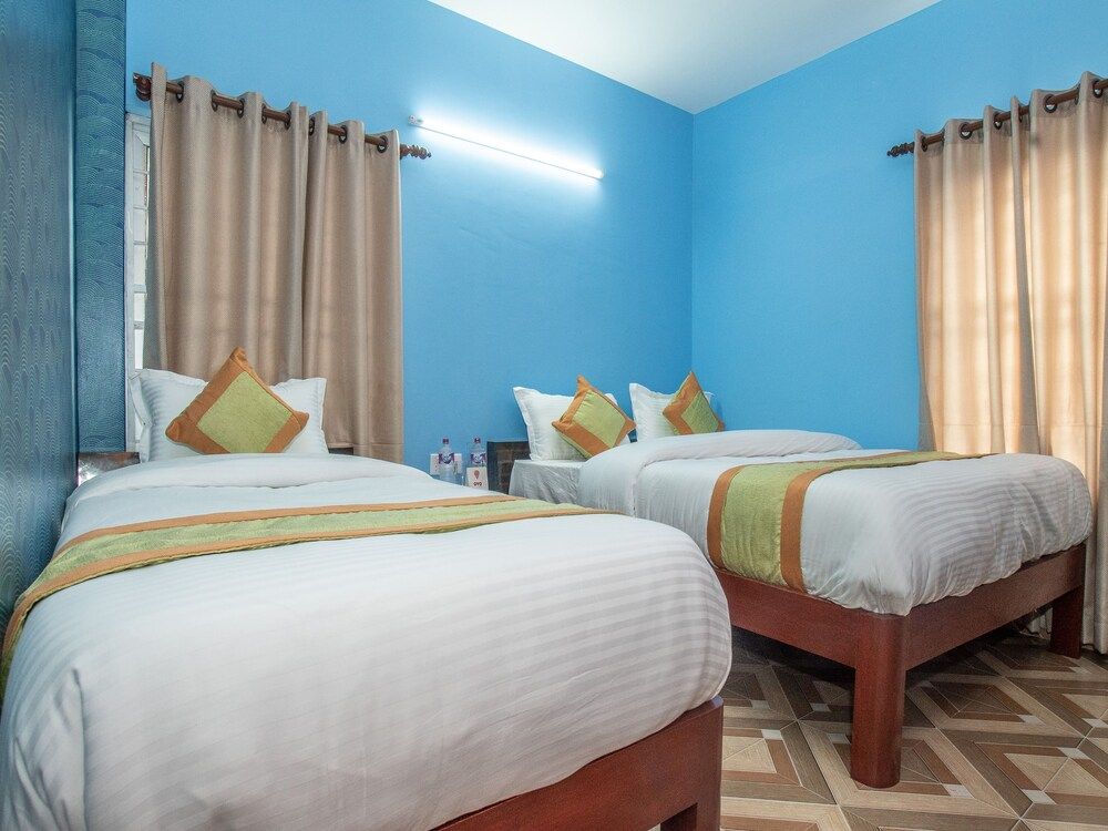 undefined OYO 339 Hotel Omega 8