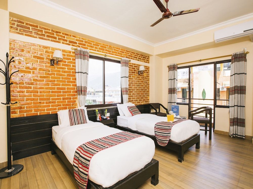 undefined OYO 263 Hotel Sublime 2