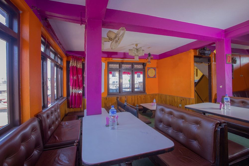 undefined OYO 263 Hotel Sublime 6