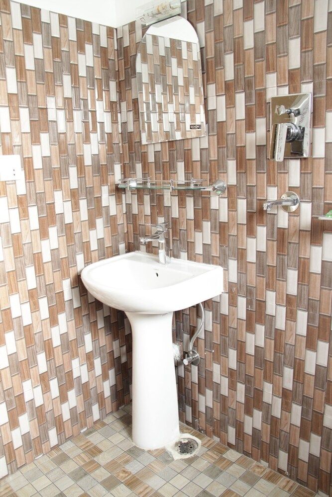 Hotel Brothers Inn Double Room 9