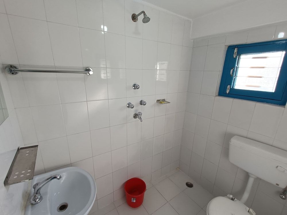 R&R Guest House Standard Double Room 4