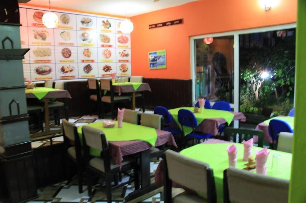 undefined Hotel Bedrock 4