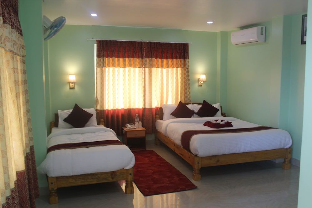 undefined Hotel Red Carpet 5