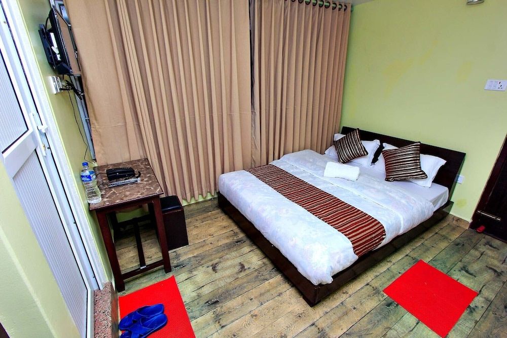 undefined Hotel Arhant Inn 2