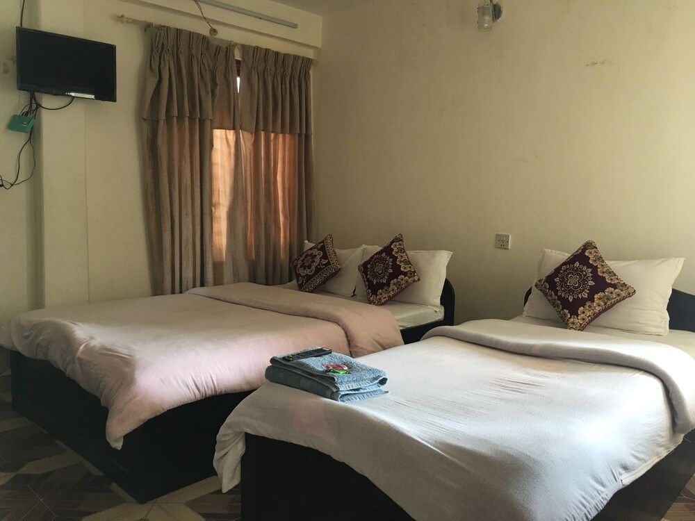 undefined Hotel Smith Inn 2