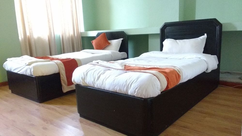 Yellow Durbar Apartment and Lounge Standard Twin Room 6