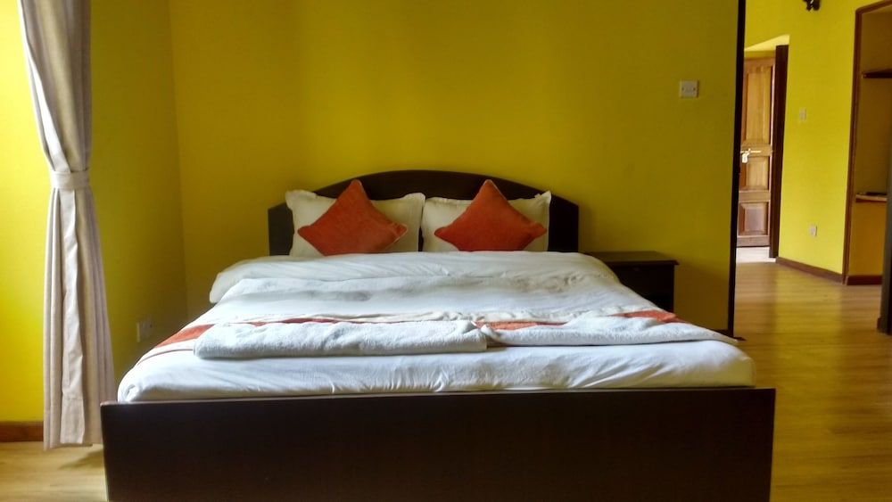 Yellow Durbar Apartment and Lounge Apartment, 2 Bedrooms 3
