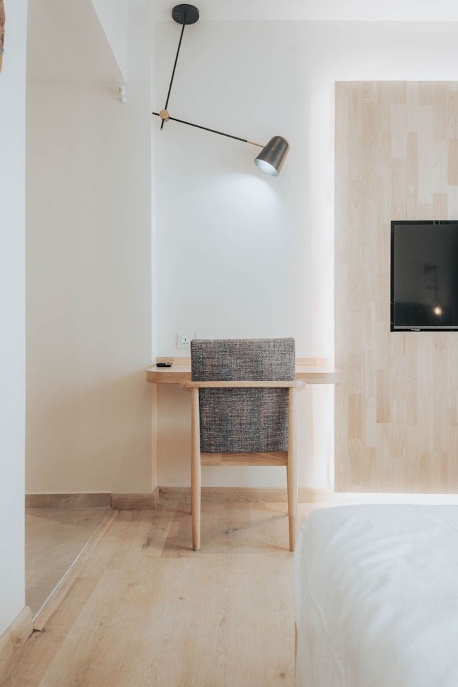 SQUARE hotel Deluxe Double Room 4