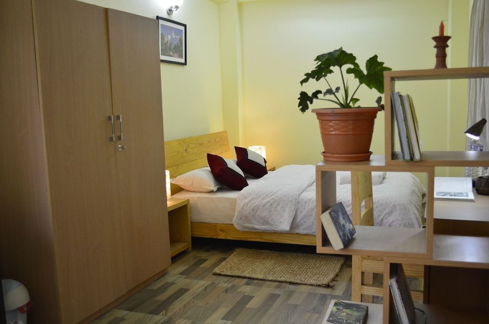 Deluxe Single Room, 1 Queen Bed