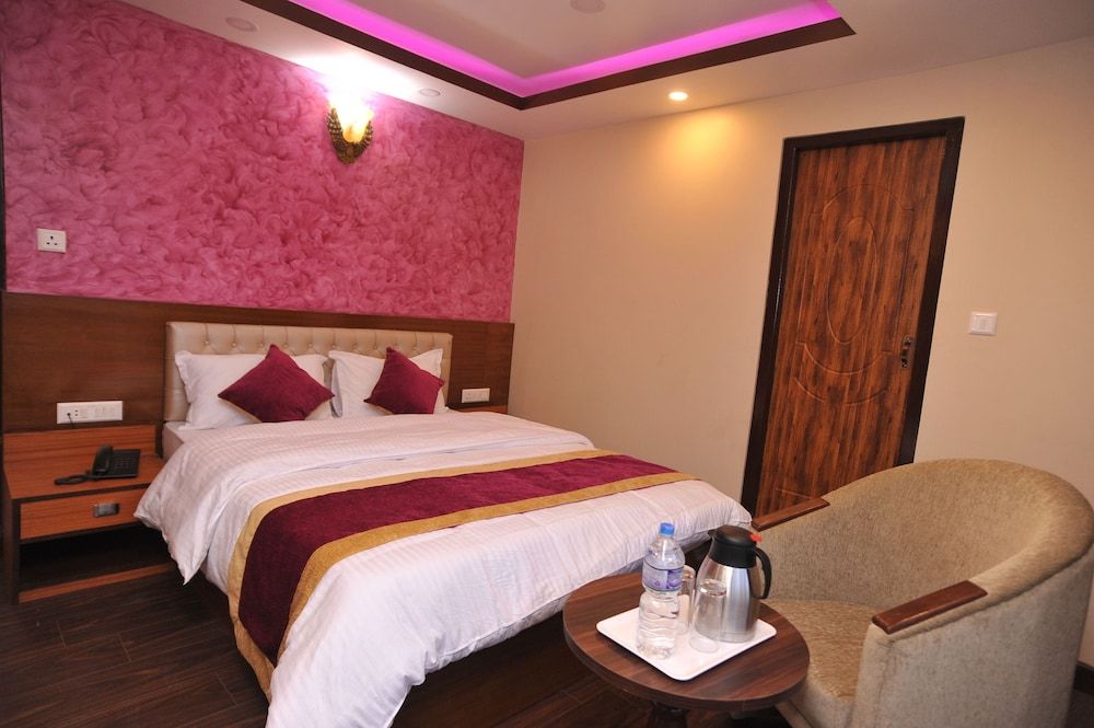 undefined Hotel Arati 5