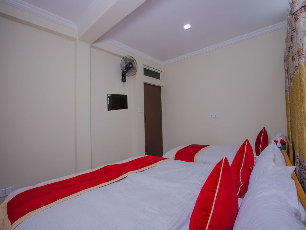 undefined OYO 293 Royal Bouddha Hotel 6