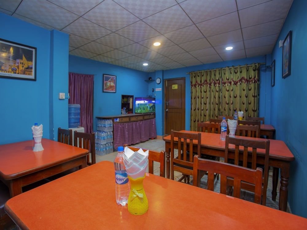 undefined OYO 305 Hotel Gauri 6