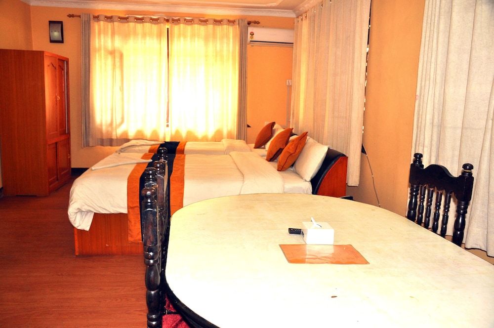 undefined Kathmadu Fawlty Home 8