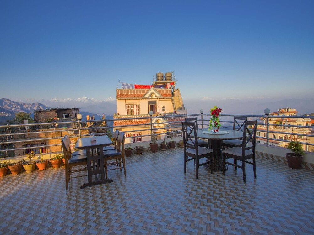 undefined OYO 248 Hotel Galaxy 4