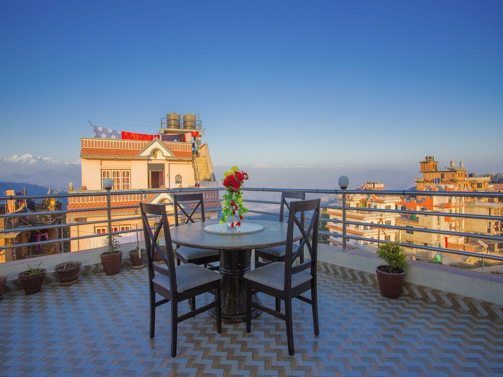 undefined OYO 248 Hotel Galaxy 2