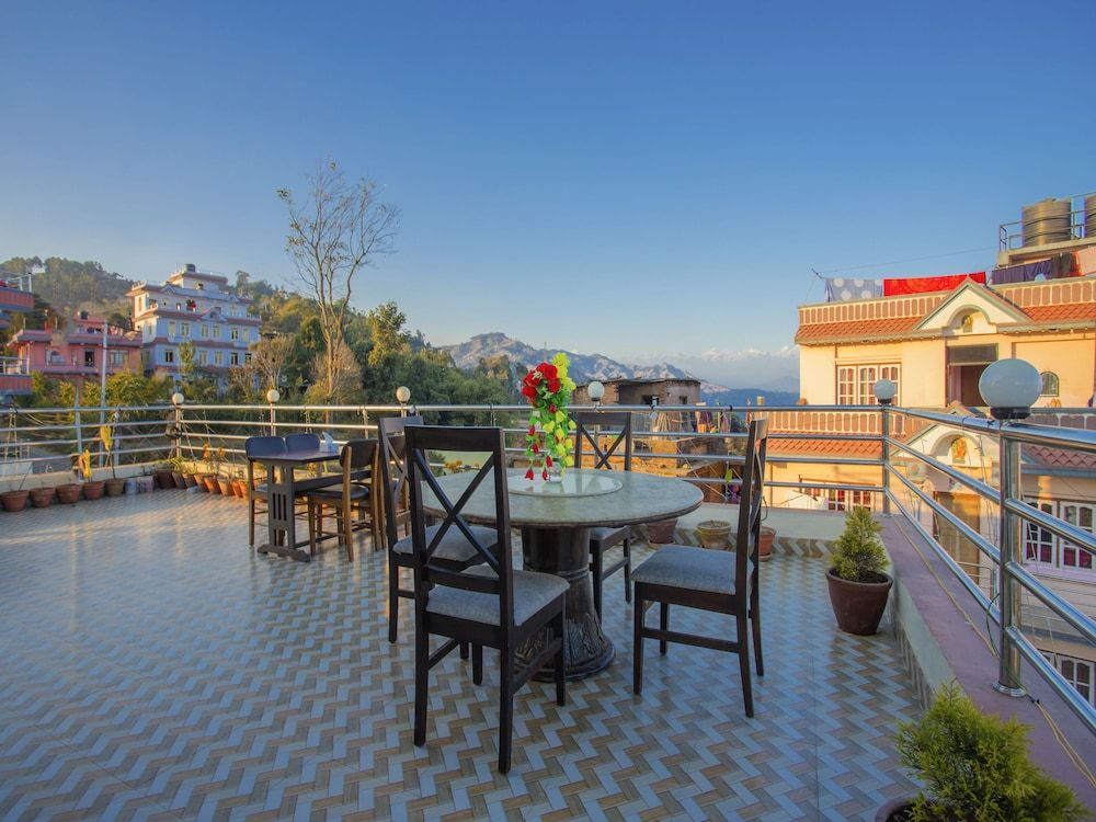 undefined OYO 248 Hotel Galaxy 3