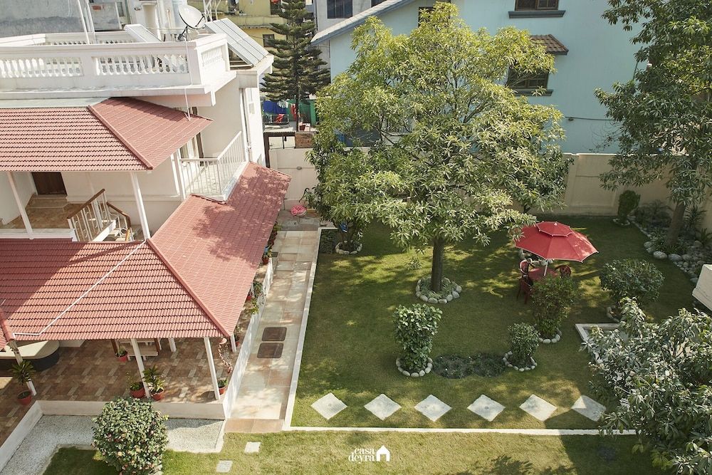 Rani Kunj by Casa Deyra Luxurious 1BR w/ huge garden 5