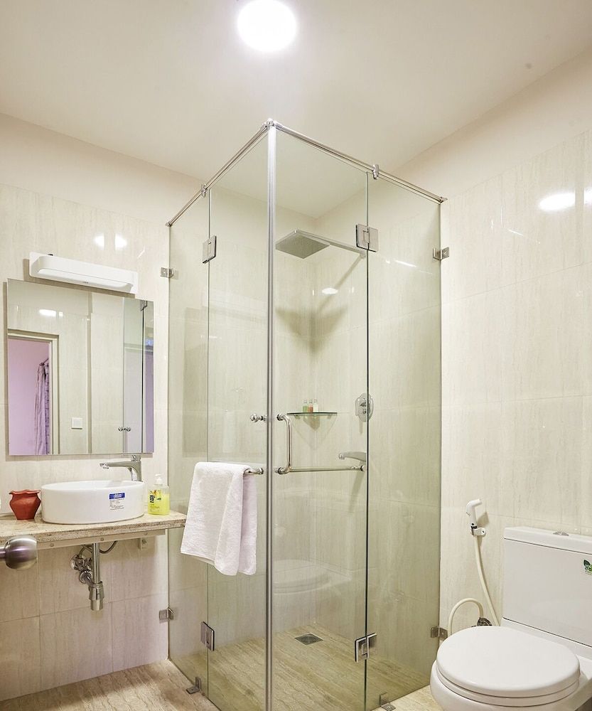 Rani Kunj by Casa Deyra Luxurious 1BR w/ huge garden 4