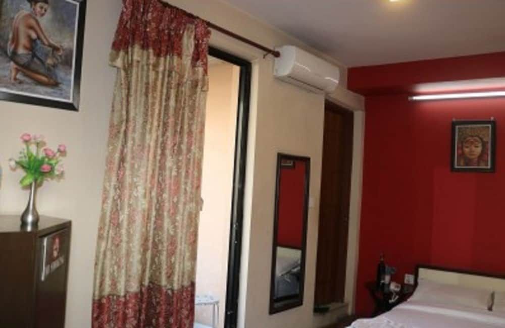 undefined Hotel Tapowan 8