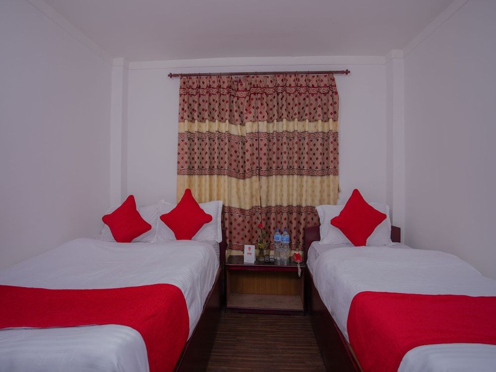 undefined OYO 276 White Orchid Resort 8