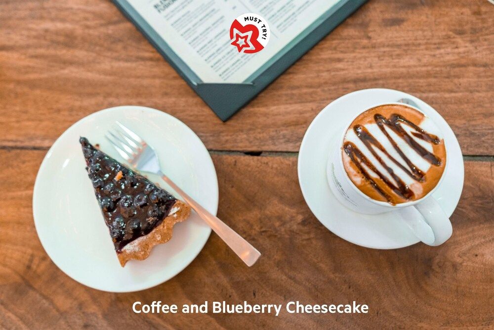 undefined OYO 276 White Orchid Resort 5