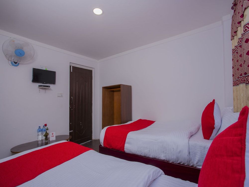 undefined OYO 276 White Orchid Resort 9