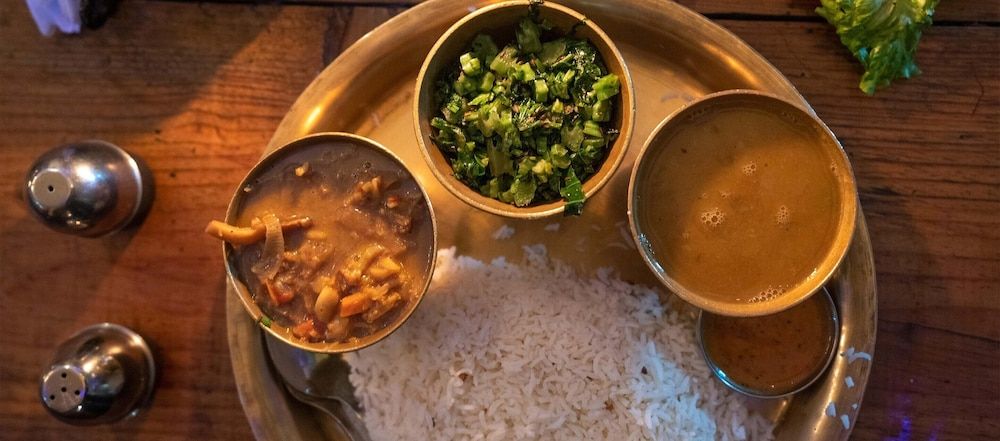 undefined OYO 276 White Orchid Resort 7