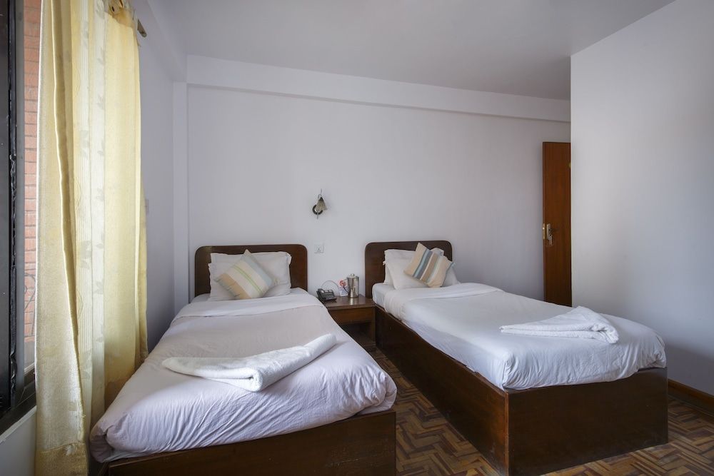 Pacific Guest House Standard Twin Room 3