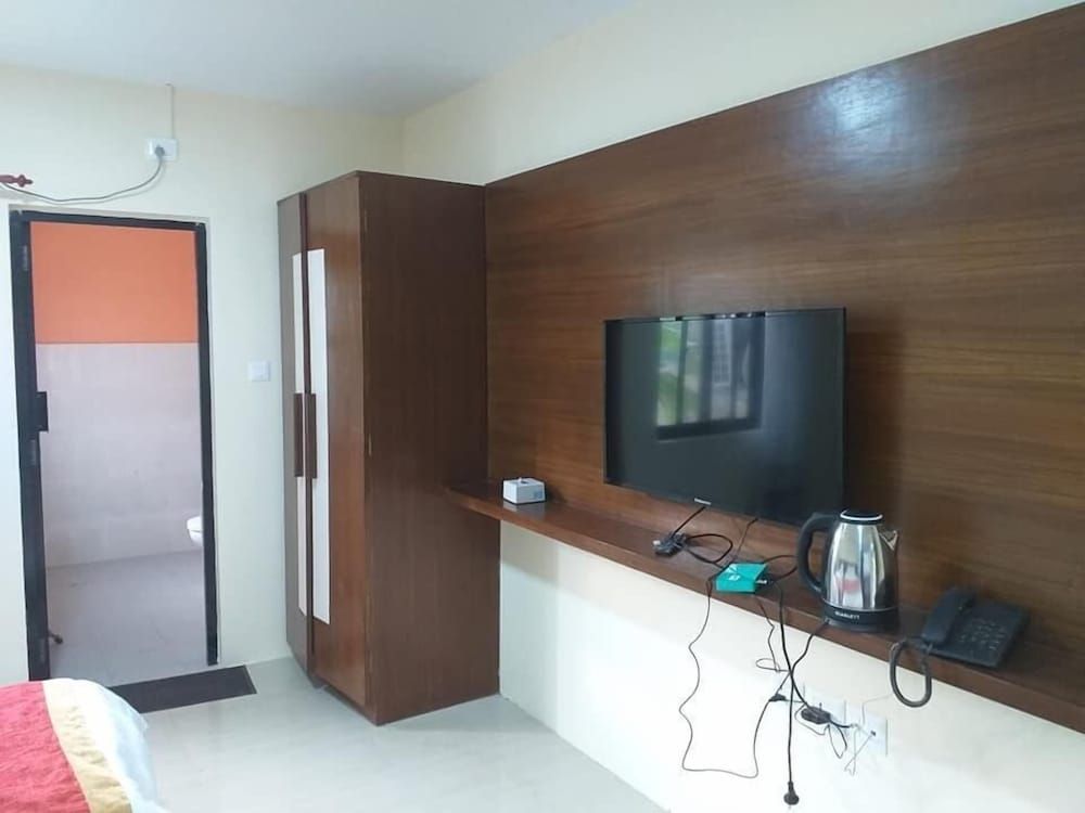 Taj Riverside Resort and Adventure Deluxe Room 7