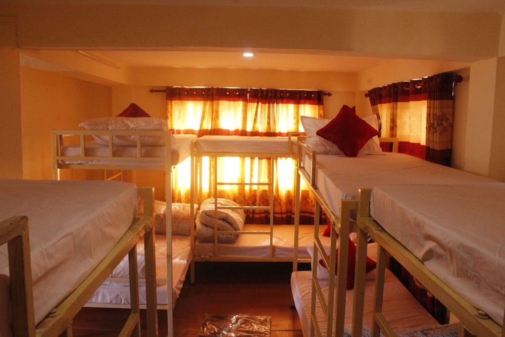 Mountain Backpackers Hostel City Shared Dormitory, Multiple Beds, Hill View 3
